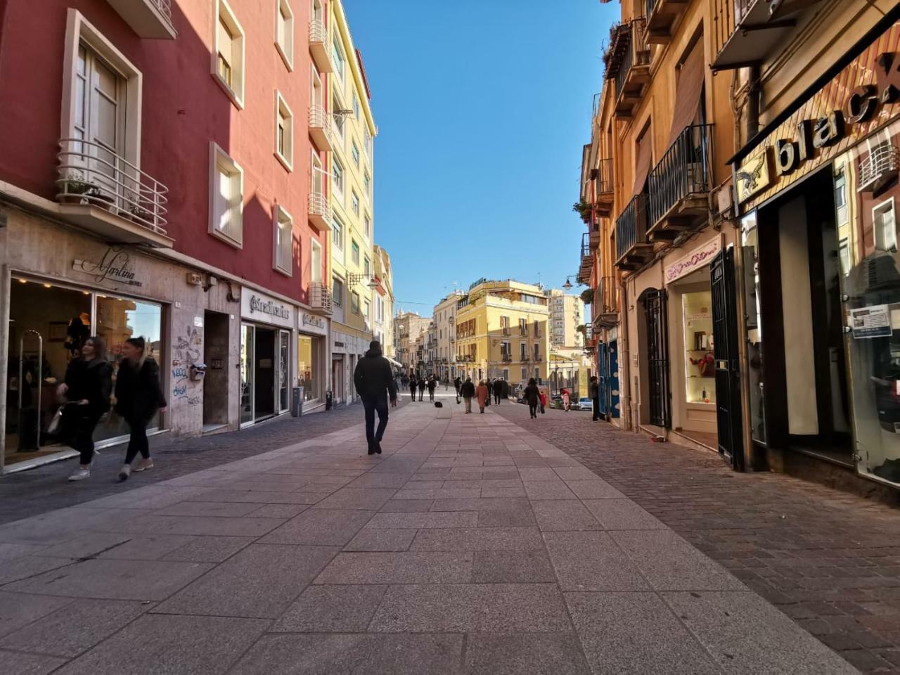 Suitesgaribaldi Gasthof Cagliari